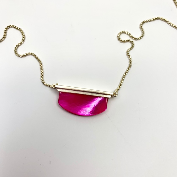 KENDRA SCOTT DEAN MAGENTA NECKLACE - Picture 4 of 6